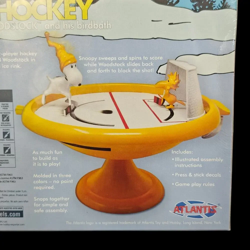 Snoopy Ice Hockey Game Woodstock & Birdbath Snap Plastic Model Kit Atlantis NEW